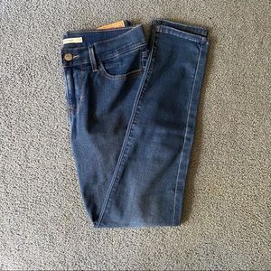 Medium Wash Levi’s 710 Super Skinny Jeans